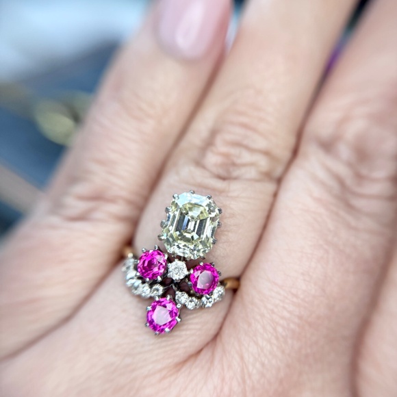 4.22 ctw Belle Époque Antique Emerald Cut Diamond Engagement Ring - Picture 7 of 13